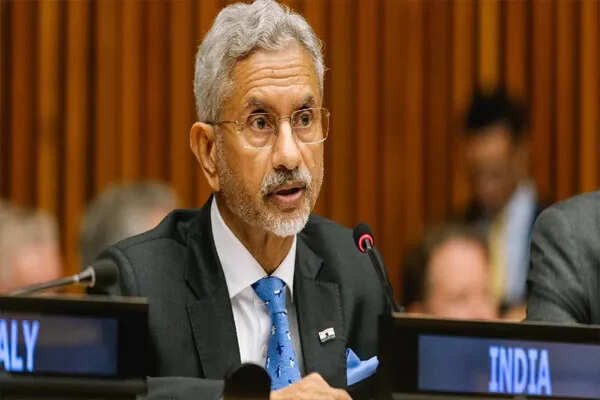जयशंकर का अमेरिका को कड़ा संदेश: H-1B वीजा पर उठाए सवाल