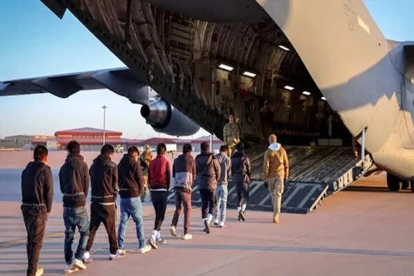 अमेरिका ने 2025 में 1,703 भारतीयों को किया डिपोर्ट, पंजाब और हरियाणा से सबसे ज्यादा