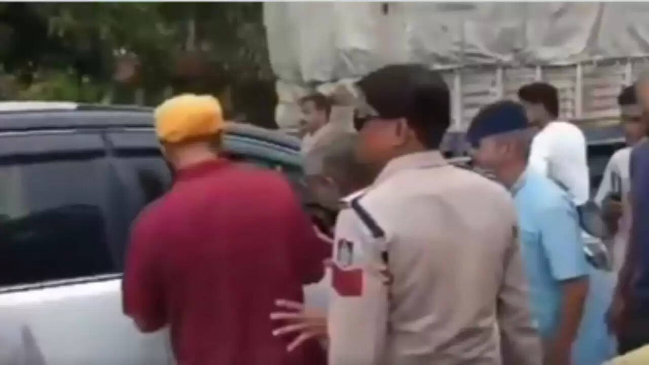 मध्य प्रदेश में ड्राइवर की नींद ने हाईवे पर लगाया जाम