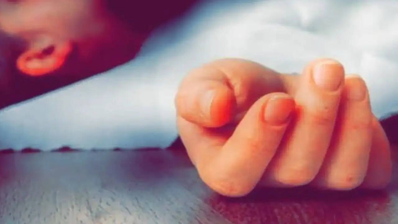 कोटा में NEET परीक्षा से पहले छात्र की आत्महत्या, CCTV फुटेज से खुलासा