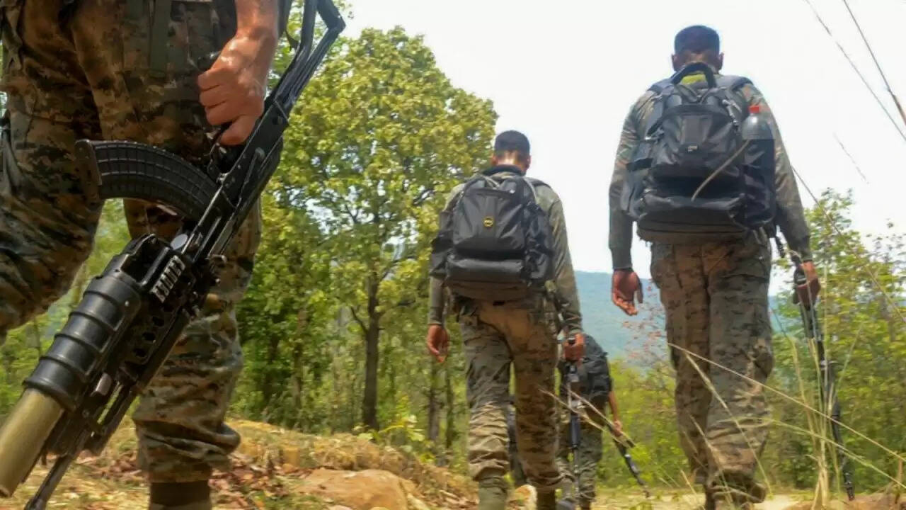 नक्सलियों की आत्मसमर्पण की अपील पर सरकार का कड़ा जवाब: संघर्ष जारी रखने का संकल्प