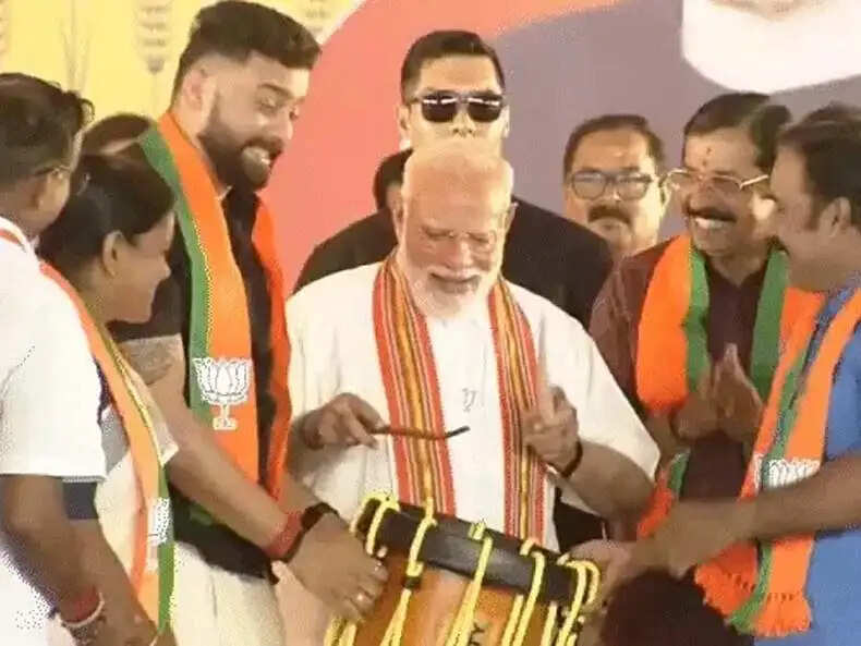 पीएम मोदी ने केरल में चुनाव प्रचार की शुरुआत, कहा- मतलबी राजनीति से जूझ रहा है राज्य