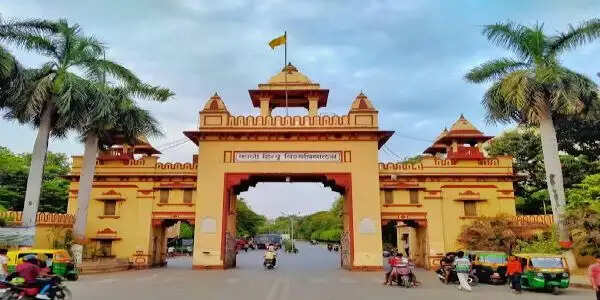 औद्योगिक अपशिष्ट जल शोधन में बड़ी सफलता: आईआईटी बीएचयू और पारुल विश्वविद्यालय ने विकसित की हरित तकनीक