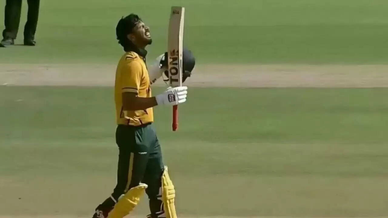 ऋतुराज गायकवाड़ का विजय हजारे ट्रॉफी में शानदार शतक, 124 रन बनाकर टीम इंडिया में जगह बनाने की कोशिश