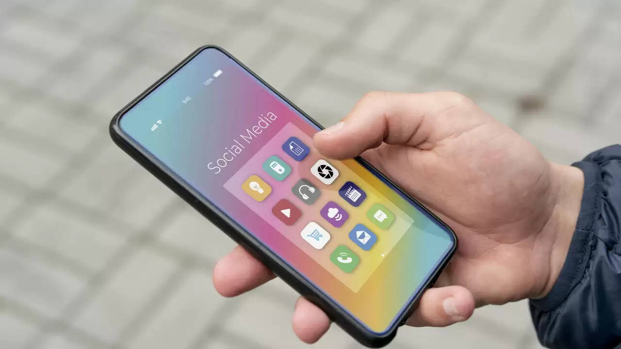 स्मार्टफोन की उम्र बढ़ाने के लिए उपयोगी टिप्स