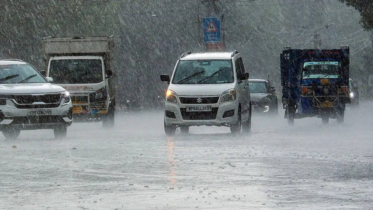 उत्तर भारत में मौसम में बदलाव: आंधी और बारिश की चेतावनी