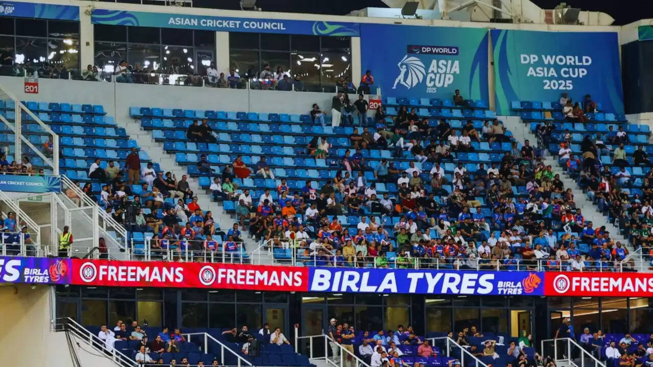 2025 एशिया कप: भारत-पाकिस्तान मैच में फैंस का विरोध और खाली स्टेडियम