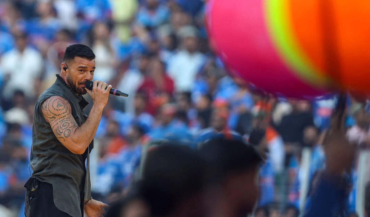 क्रिकेट फाइनल की क्लोजिंग सेरेमनी में रिकी मार्टिन का जादू