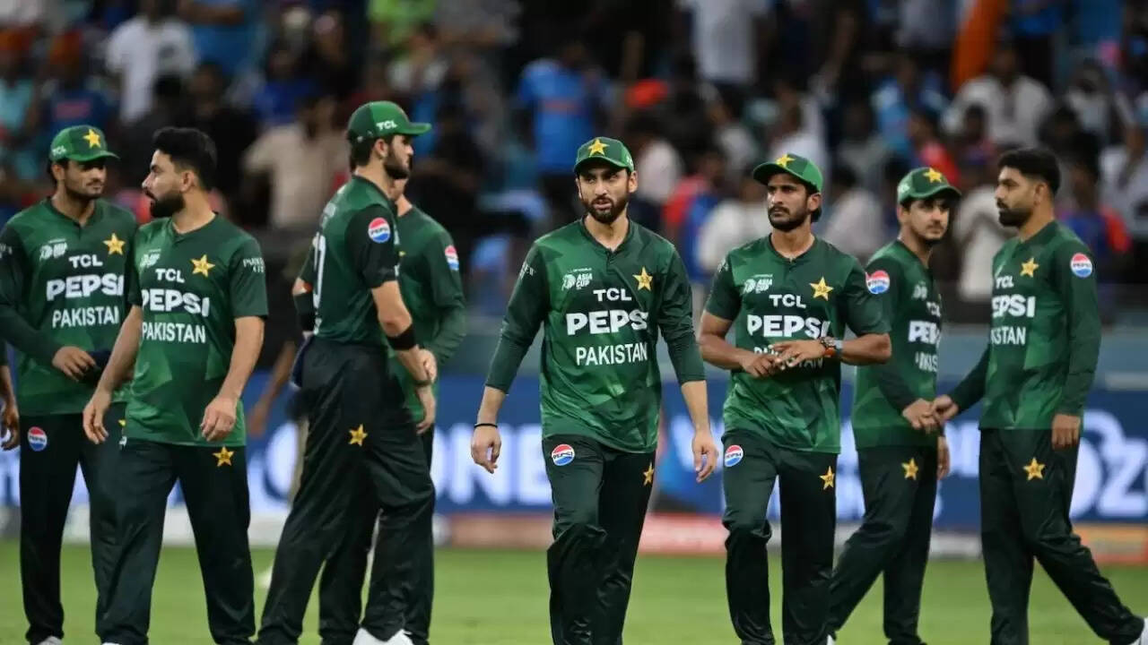Asia Cup 2025 में पाकिस्तान की मुश्किलें बढ़ीं, सुपर-4 में क्वालीफाई करना होगा कठिन