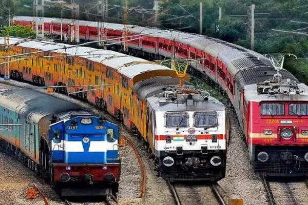 भारतीय रेलवे ने दिवाली और छठ पूजा के लिए 12,000 विशेष ट्रेनों की घोषणा की