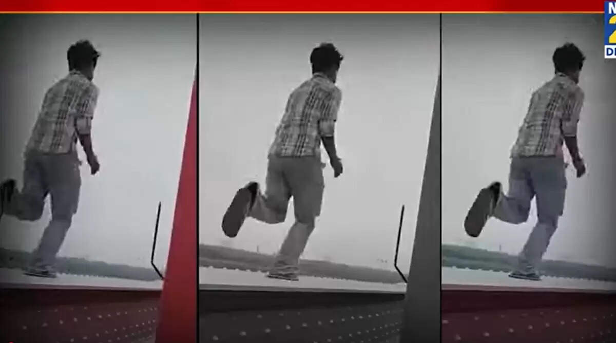 खतरनाक स्टंट: चलती ट्रेन से कूदकर लड़के ने किया ब्रिज पर दौड़ने का कारनामा