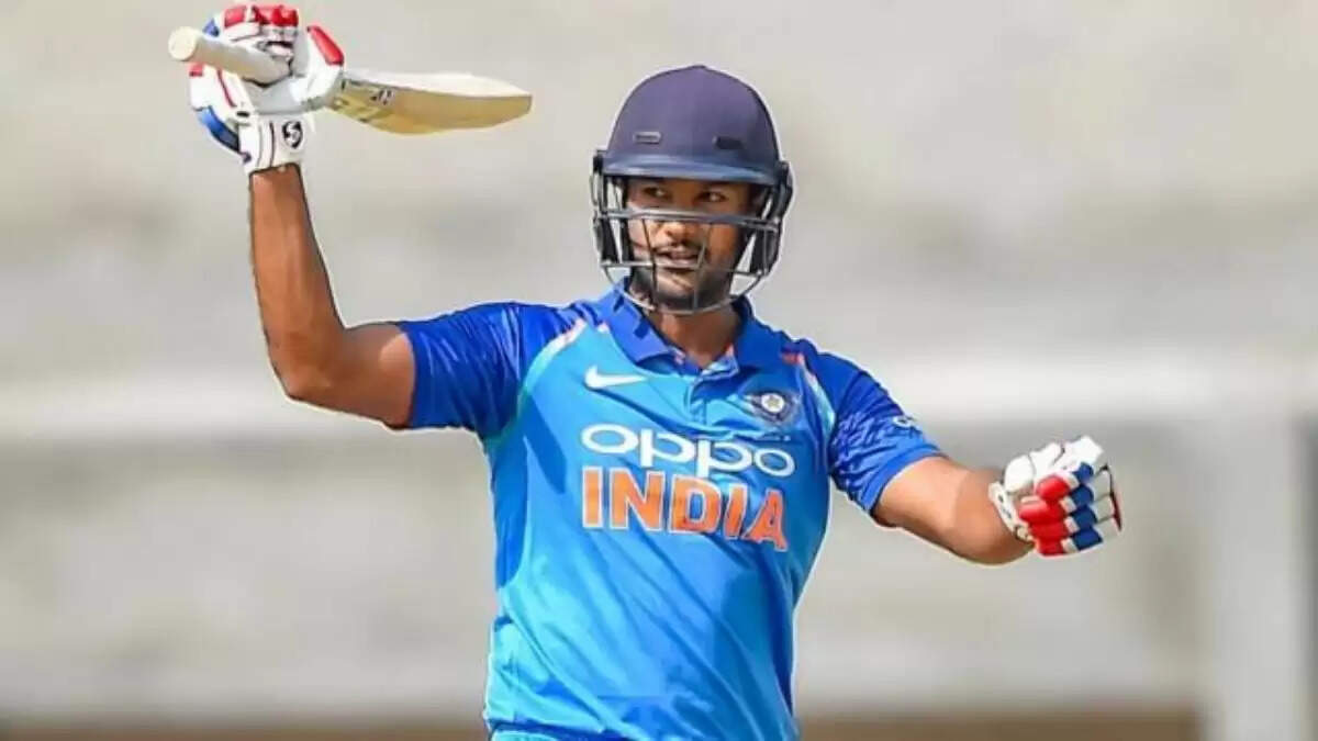Mayank Agarwal ने इंग्लैंड में क्रिकेट खेलने का लिया फैसला