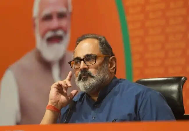 केरल में चुनावी हलफनामे को लेकर विवाद, कांग्रेस ने भाजपा नेता की उम्मीदवारी रद्द करने की मांग की