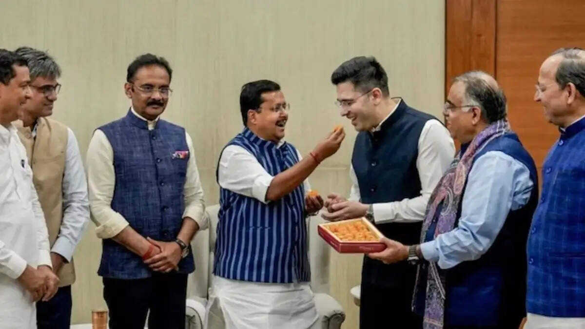 AAP के 7 सांसदों का BJP में विलय: NDA की संख्या 148 तक पहुंची