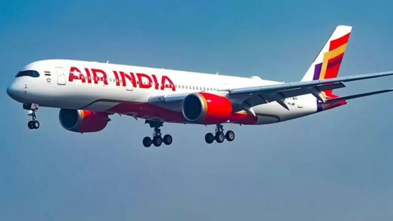 एयर इंडिया की उड़ान AI645 ने लौटाया यात्रियों को, कारण बताया परिचालन समस्या