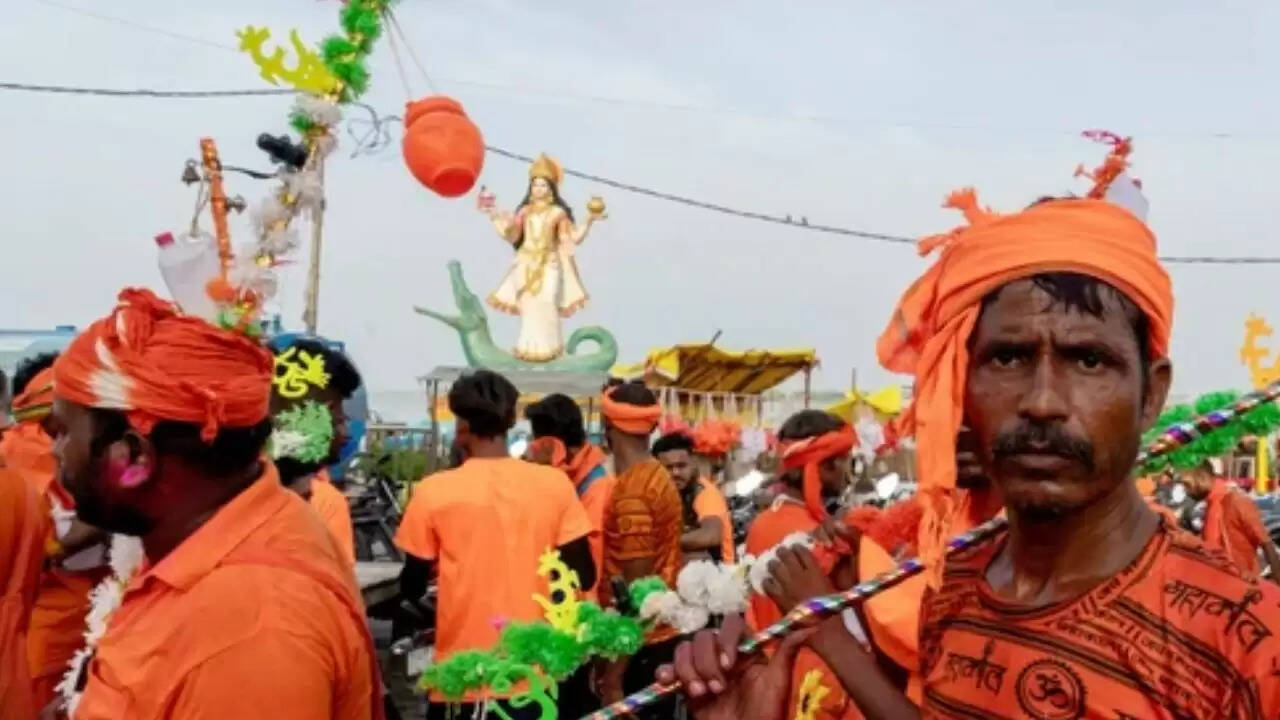 उत्तर प्रदेश में कांवड़ यात्रा के दौरान सुरक्षा को लेकर सख्त नियम लागू