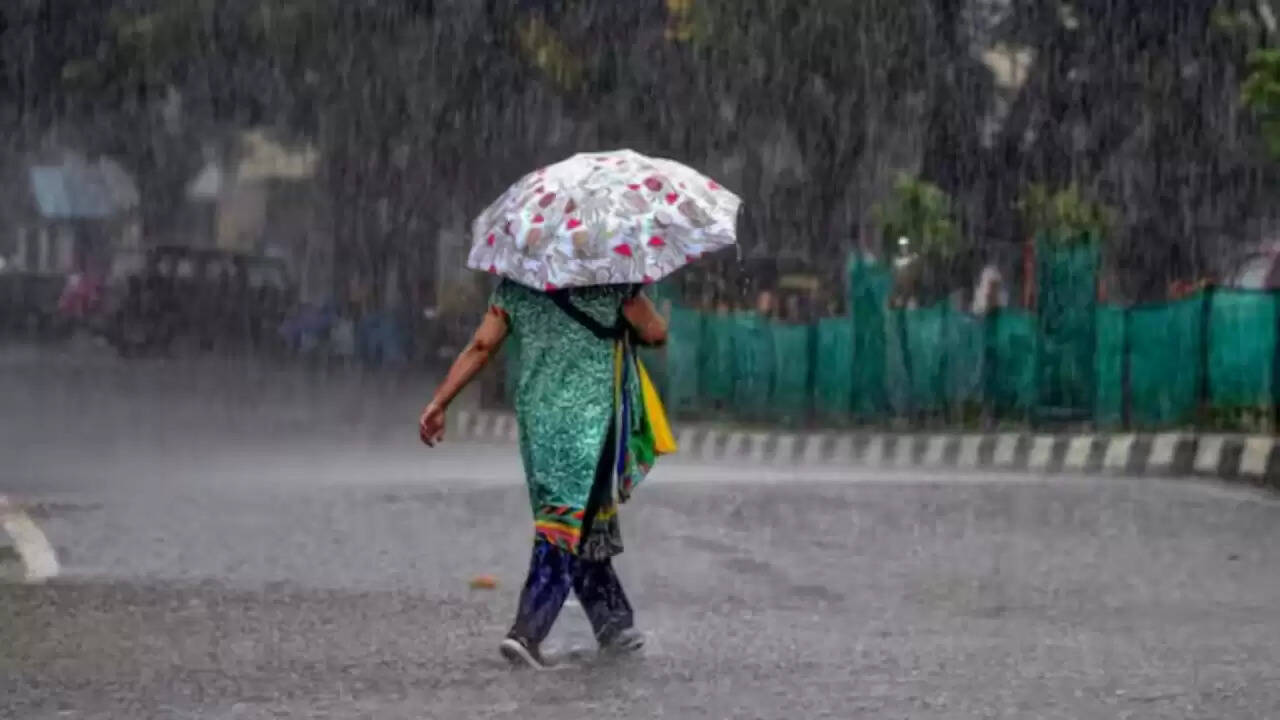 बिहार में मानसून की सुस्त चाल: बारिश और गर्मी का सामना कर रहे लोग