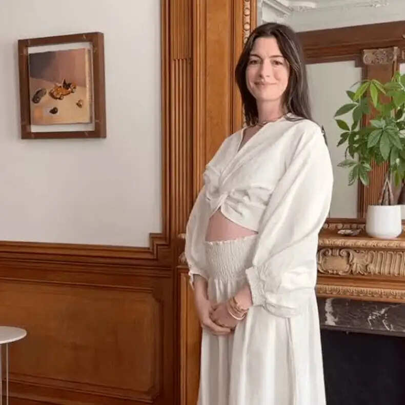 एनी हैथवे तीसरी बार बनने जा रही हैं मां
