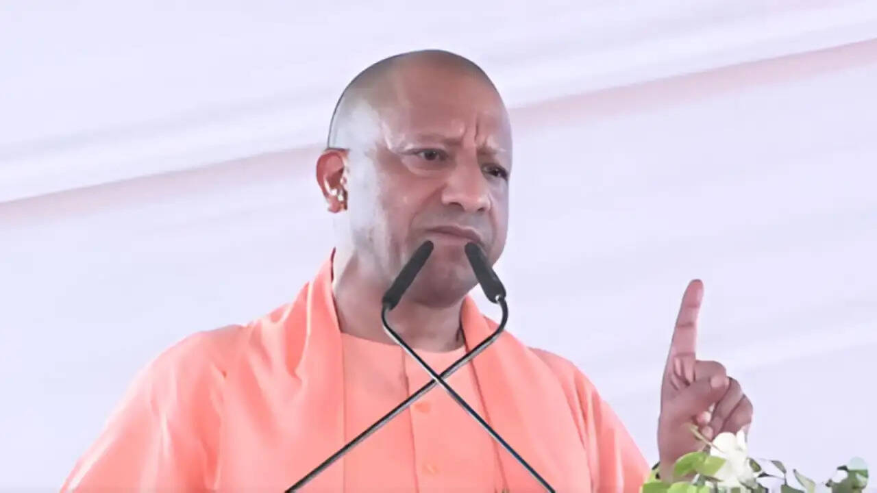 दिल्ली अग्निकांड के बाद योगी आदित्यनाथ का बड़ा फैसला: अग्नि सुरक्षा को लेकर उठाए जाएंगे ठोस कदम