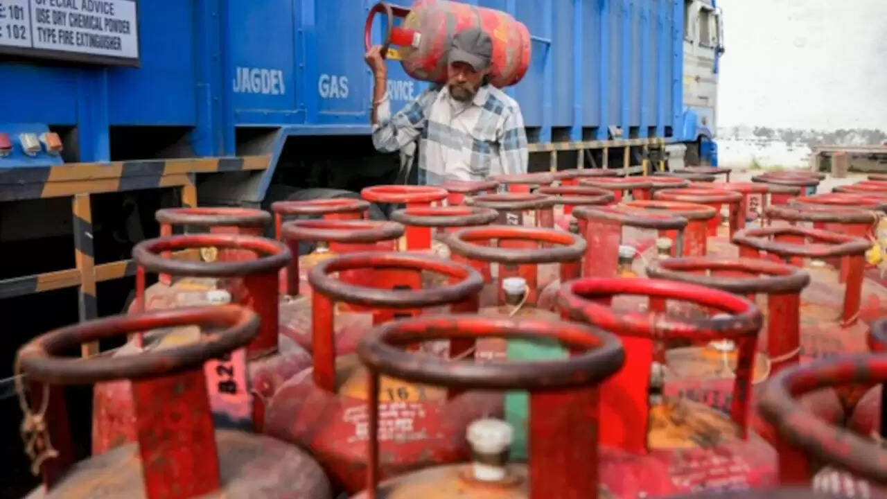 एलपीजी उपभोक्ताओं के लिए राहत: गैस सिलेंडर की सप्लाई सामान्य, नए नियम भी लागू