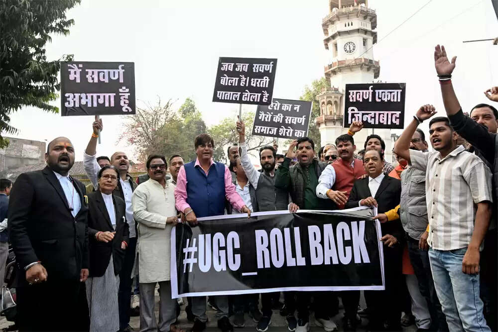 भाजपा के सोशल मीडिया समीकरण में बिखराव: यूजीसी नियमावली का प्रभाव