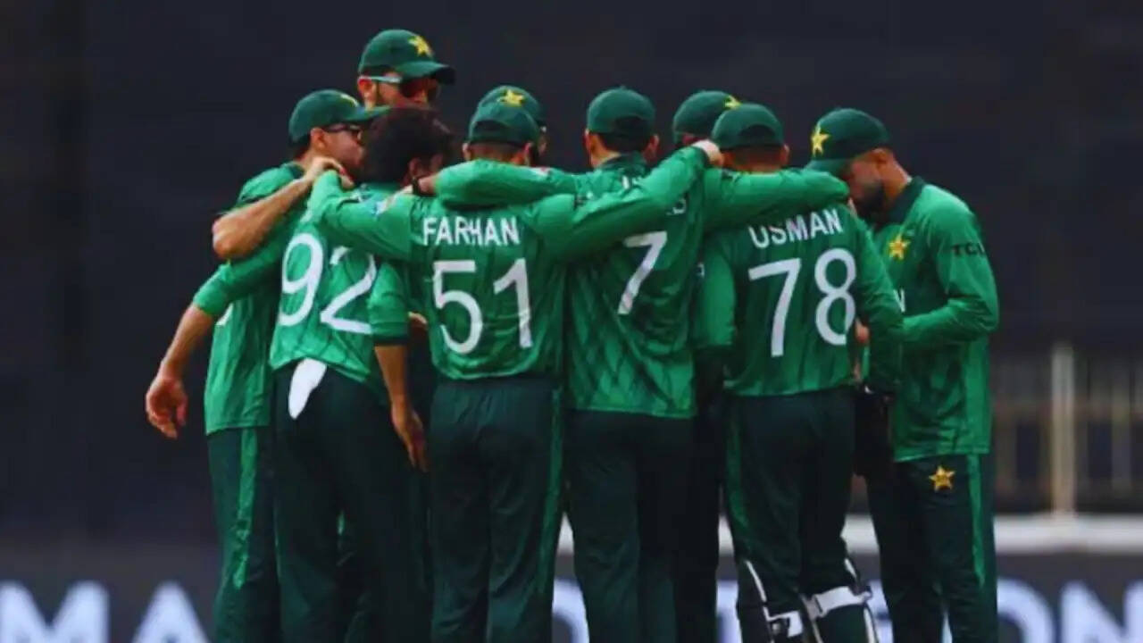 पाकिस्तान की रोमांचक जीत, फिर भी सेमीफाइनल से बाहर: श्रीलंका ने किया बड़ा उलटफेर