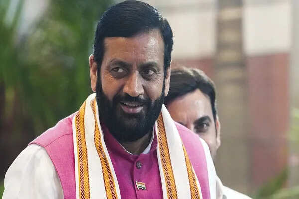 हरियाणा के मुख्यमंत्री ने पुलिस अधिकारियों को नागरिक शिकायतों के त्वरित समाधान के निर्देश दिए