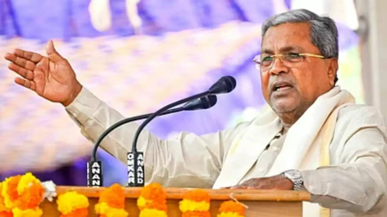 कर्नाटक में सिद्धारमैया और शिवकुमार के बीच बढ़ती तनातनी: क्या है असली वजह?