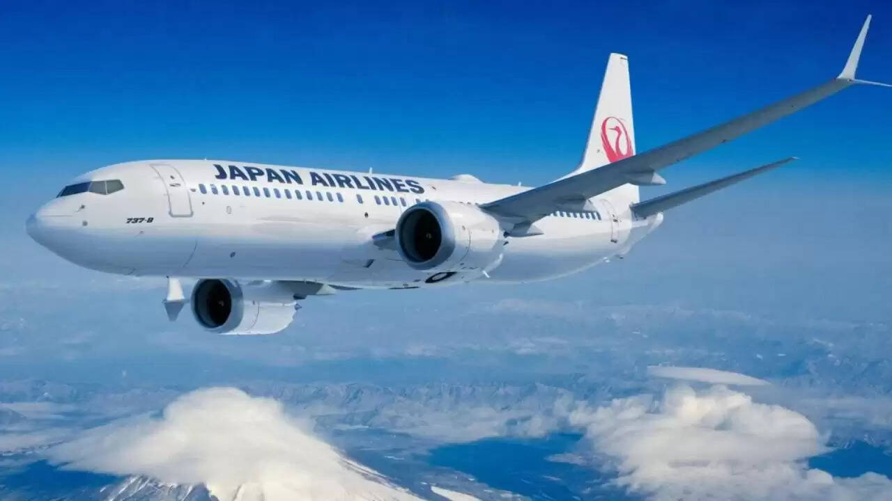 जापान में बोइंग 737 की उड़ान में तकनीकी खराबी से मची अफरा-तफरी, पायलट ने बचाई जानें
