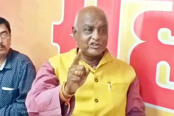 बीजेपी विधायक का महिलाओं पर विवादित बयान, राजनीतिक हलचल मची