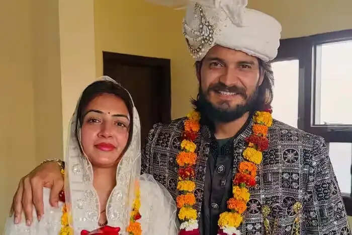 वड़ा पाव गर्ल चंद्रिका दीक्षित की रहस्यमय शादी ने इंटरनेट पर मचाई हलचल