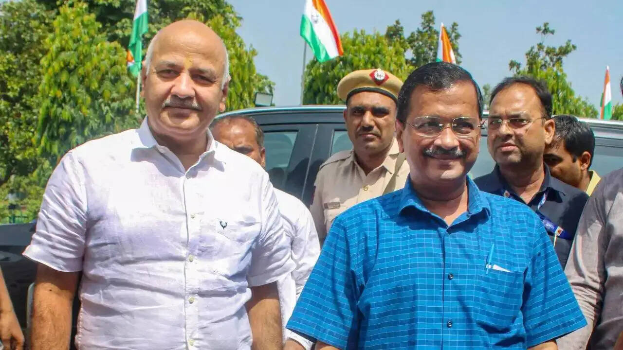 दिल्ली की अदालत से राहत के बाद केजरीवाल का कांग्रेस पर हमला: क्या है सियासी खेल?
