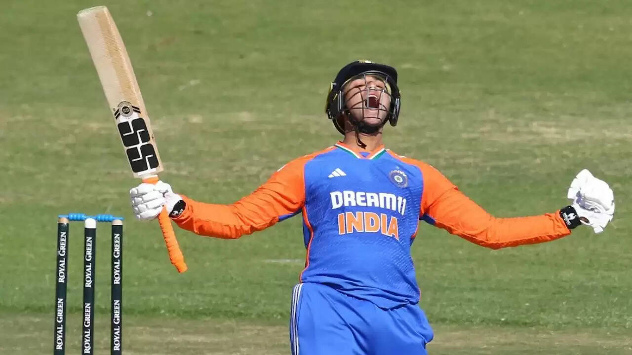 T20 इंटरनेशनल में तिहरा शतक लगाने की क्षमता रखने वाले 3 बल्लेबाज