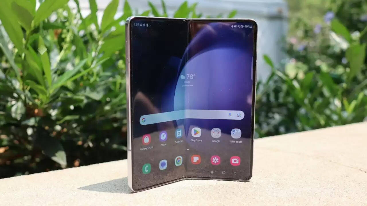 Samsung Galaxy Z Fold 6 5G पर बंपर छूट: जानें कैसे पाएं इसे मात्र ₹99,990 में!