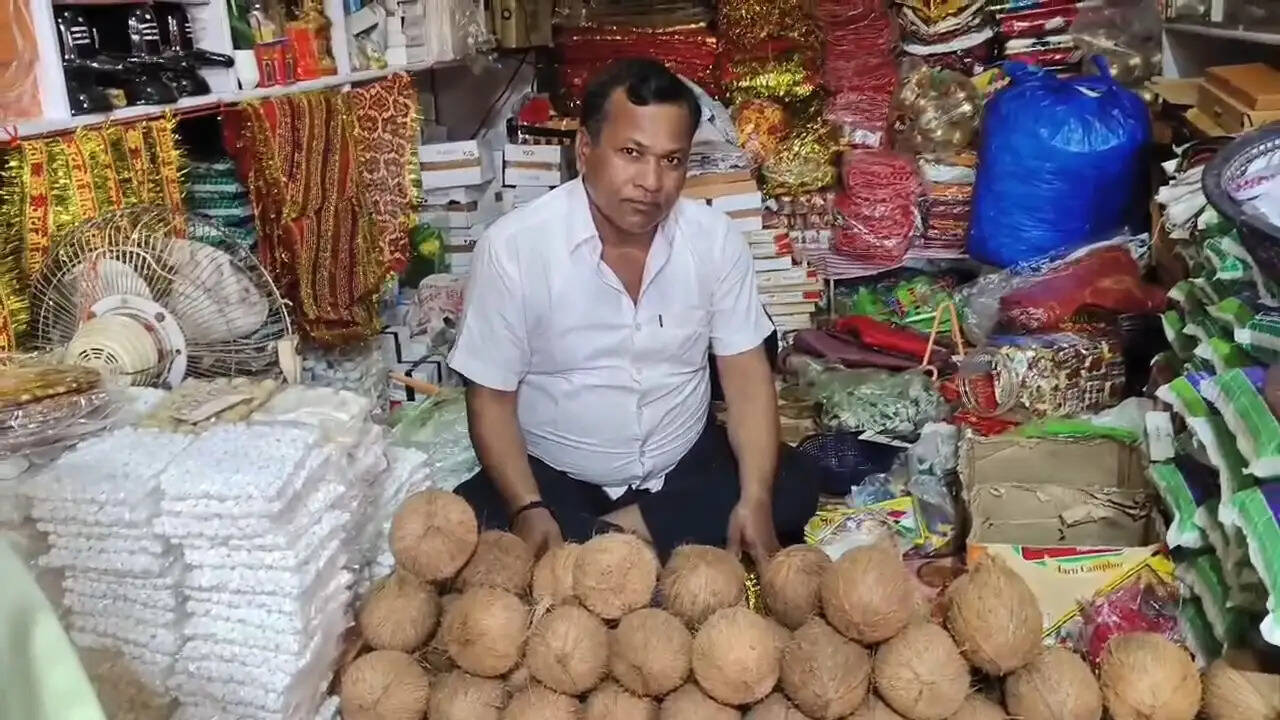 श्रद्धालुओं का सैलाब: नवरात्रि के पहले दिन मां लेहड़ा देवी शक्तिपीठ में उमड़ा भक्तों का उत्साह
