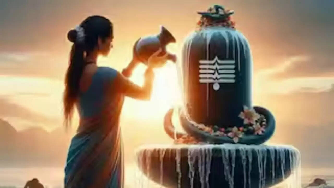 सावन का दूसरा सोमवार: शिवभक्तों के लिए विशेष पूजा विधि और जलाभिषेक का महत्व