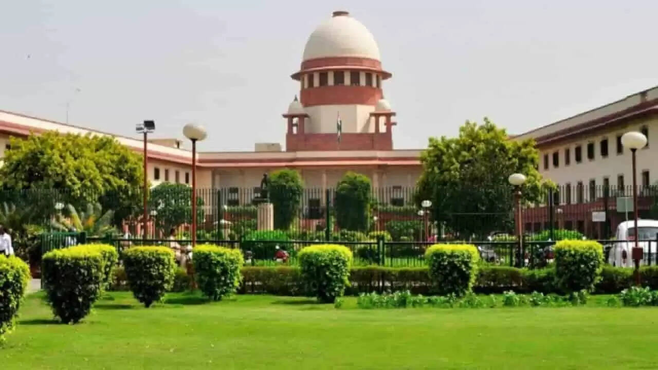 सुप्रीम कोर्ट ने मुंबई ट्रेन विस्फोट मामले में बरी किए गए आरोपियों के खिलाफ रोक लगाई