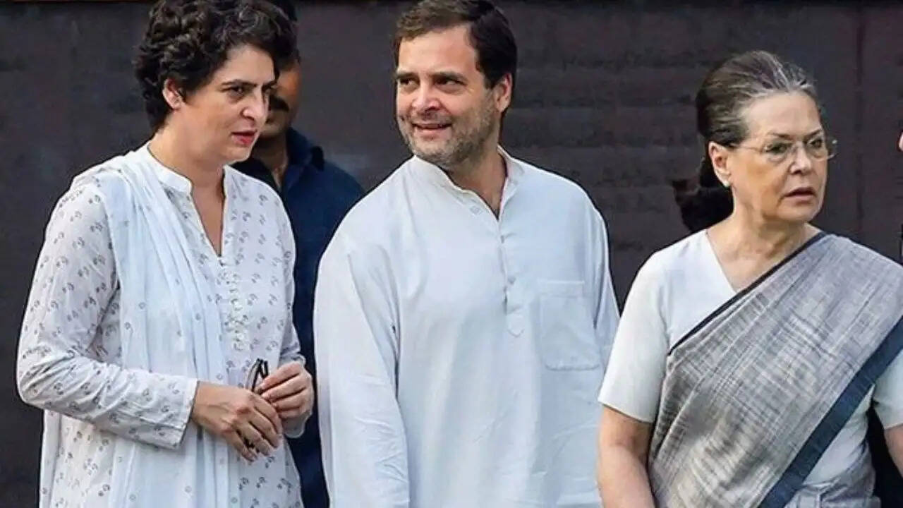कांग्रेस में बड़े बदलाव की तैयारी: क्या राहुल गांधी और प्रियंका गांधी को मिलेगी नई जिम्मेदारी?