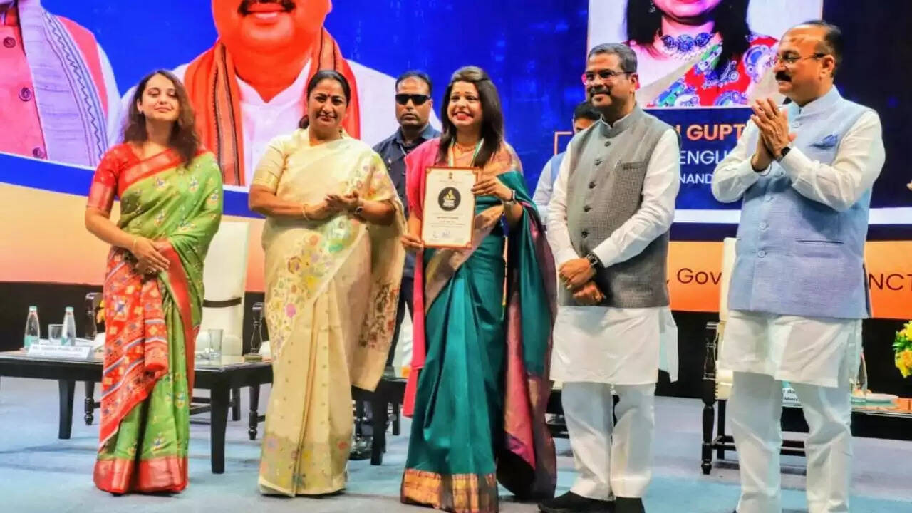 शिक्षक महाकुंभ 2025: शिक्षकों का योगदान और सम्मान