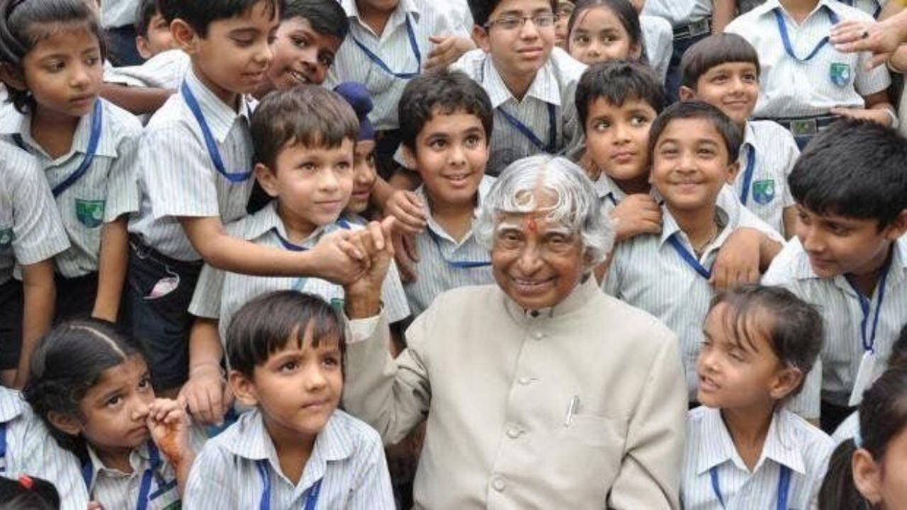 विश्व छात्र दिवस 2025: डॉ. एपीजे अब्दुल कलाम की विरासत