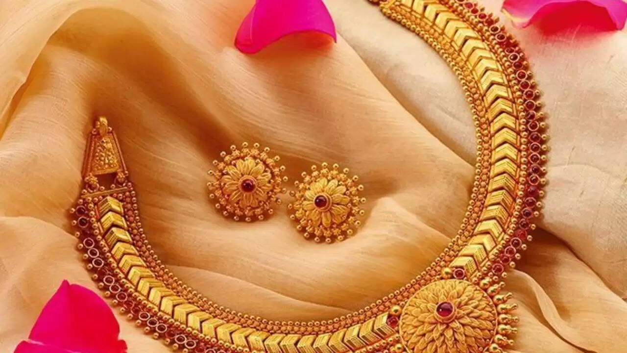सोने और चांदी की कीमतों में वृद्धि: जानें आज के रेट