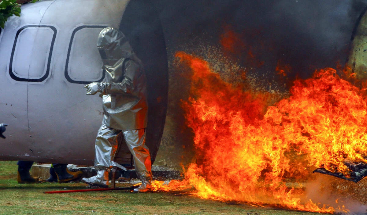 कोलंबिया में सैन्य विमान दुर्घटना: 33 की मौत, 81 घायल