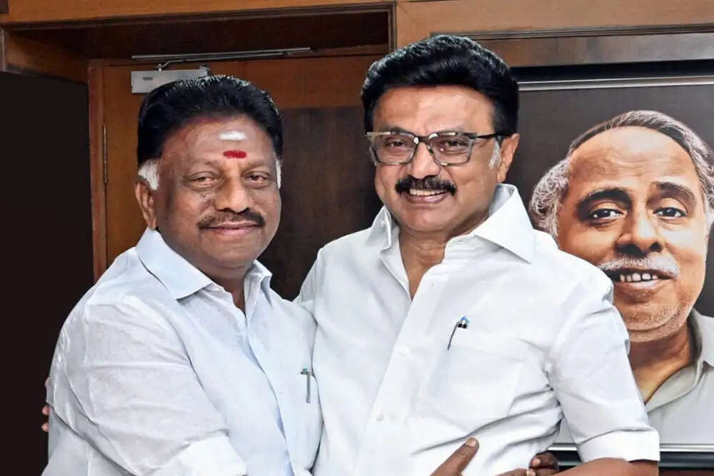 तमिलनाडु में पनीरसेल्वम का डीएमके में शामिल होना: भाजपा को झटका