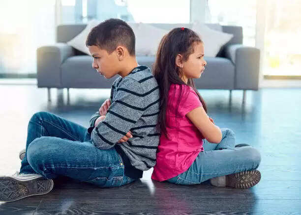 भाई-बहन के रिश्ते को मजबूत बनाने के 4 सरल उपाय