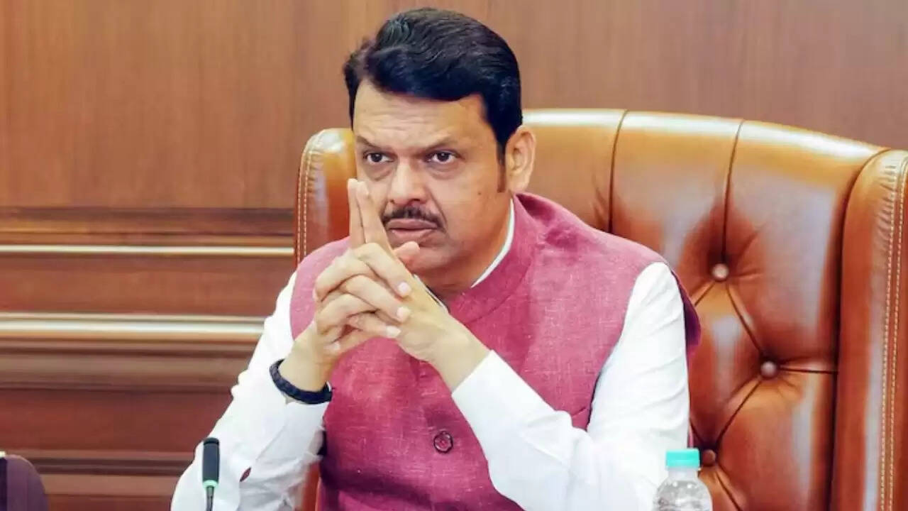 मराठी भाषा विवाद: CM फडणवीस ने दी सख्त चेतावनी, MNS पर उठे सवाल