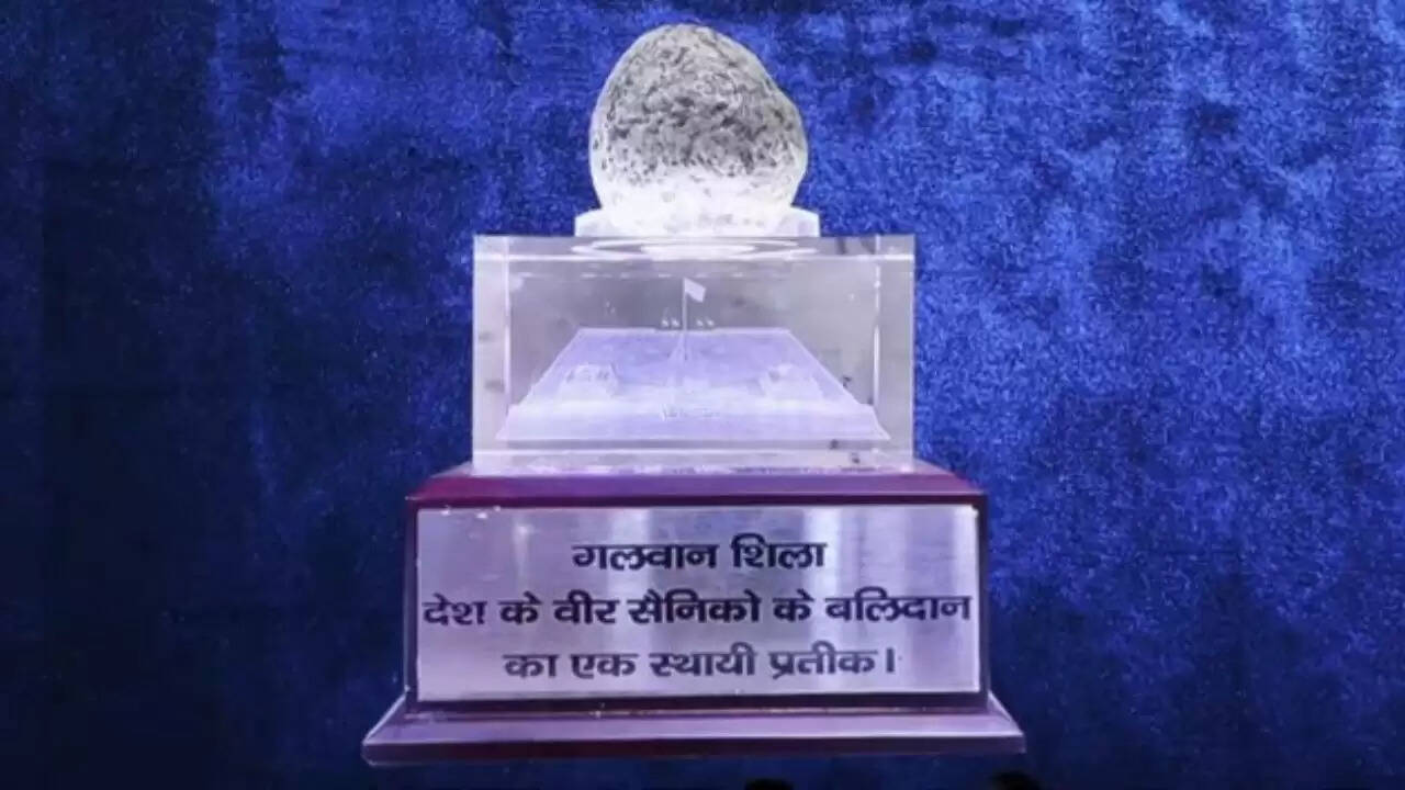 दुनिया का सबसे ऊंचा युद्ध स्मारक गलवान घाटी में स्थापित