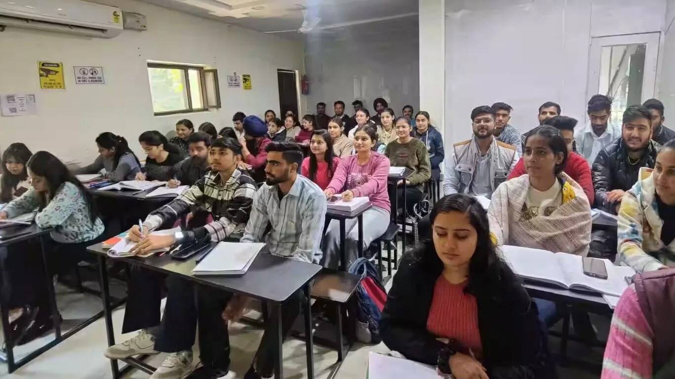 चंडीगढ़ में टीचर्स के लिए टेट परीक्षा अनिवार्य, सुप्रीम कोर्ट का नया आदेश