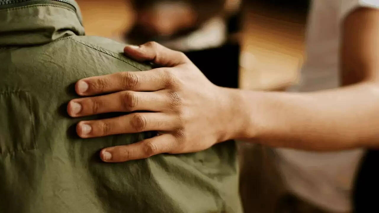 दिल्ली में पुलिस की तत्परता से बची एक युवक की जान