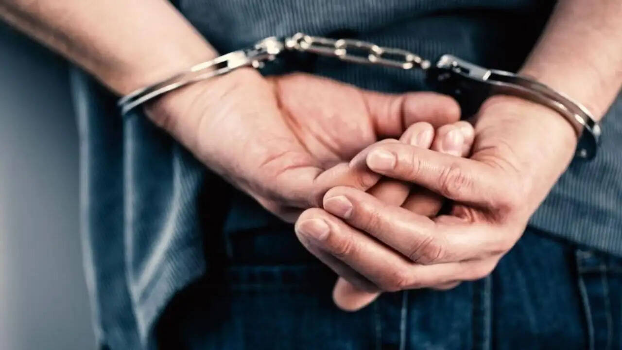 केरल में धार्मिक भावनाओं को ठेस पहुंचाने वाला पोस्टर विवाद