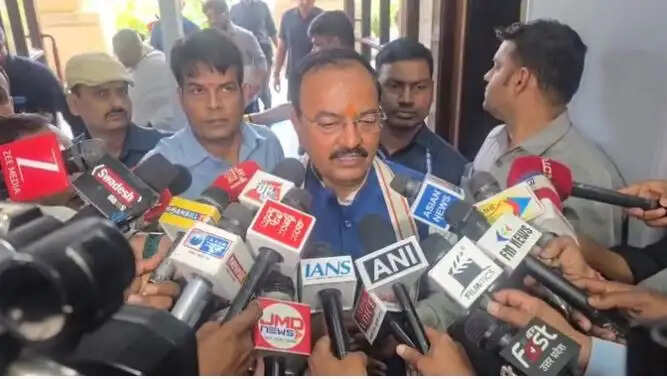 केशव प्रसाद मौर्य ने समाजवादी पार्टी को बताया यूपी की जनता के लिए खतरा